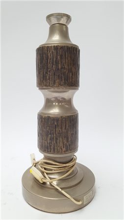 Base di lampada da tavolo in metallo nichelato con inserti in rame con superfic