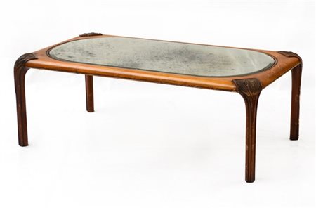 Tavolino in legno massello con angolari intagliati a motivi vegetali e piano ce