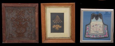 Lotto di tre cornici contenenti: Ricamo in seta policroma su raso di seta bianc