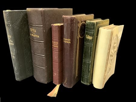 [LEGATURA] Lotto di 6 libri di preghiere tra cui si segnala un breviario milane
