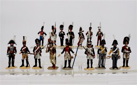 16 soldatini in piombo (lead soldiers)