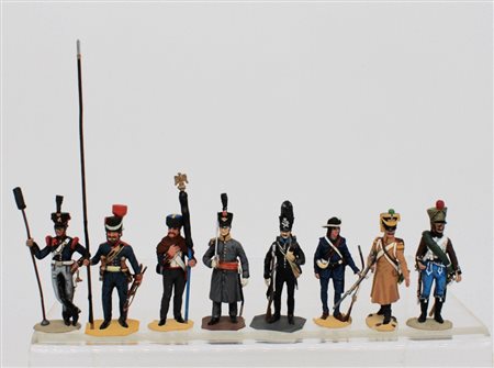 8 soldatini in piombo (lead soldiers)