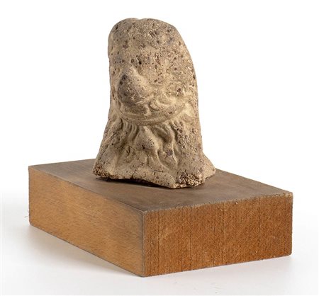 CAGNOLINO MINIATURISTICO (MELITAEUS CATULUS) IN TERRACOTTA<br>I secolo a.C.