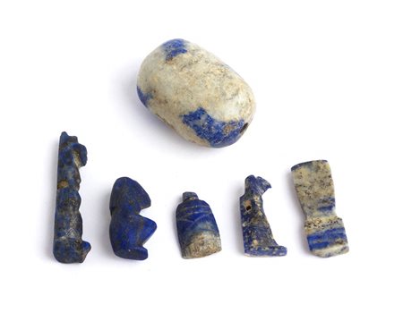 GRUPPO DI AMULETI EGIZIANI IN LAPISLAZZULI<br>Terzo Periodo Intermedio, 1069 – 664 a.C.