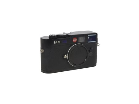 Leica M9 La famosa digitale Mirrorless di casa Leica con un sensore...