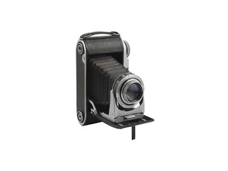 Voigtlδnder Bessa II Fotocamera a telemetro pieghevole verticale. Dotata di...