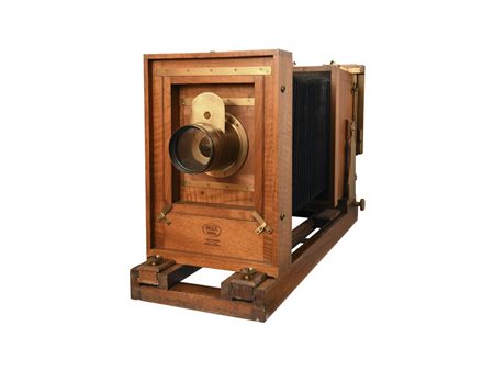 G. "Nux" Schrambach, Paris Raro banco ottico, che era in dotazione al...