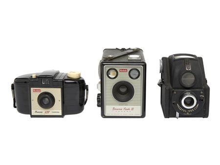 Lotto di tre macchine fotografiche Box Camera 1. Kodak Brownie 127,Box Camera...