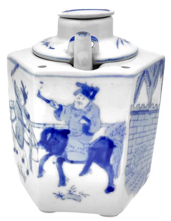 Teiera cinese in porcellana blu e bianco, XVII secolo, Cina (Manciuria). H cm...