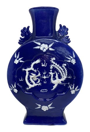 Vaso cinese in porcellana con design di fiasca biansato, blu e decorazioni a...