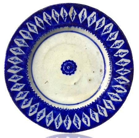 Piatto ceramica, Persia, XIX/XX secolo. Decorato in blue, in buone...