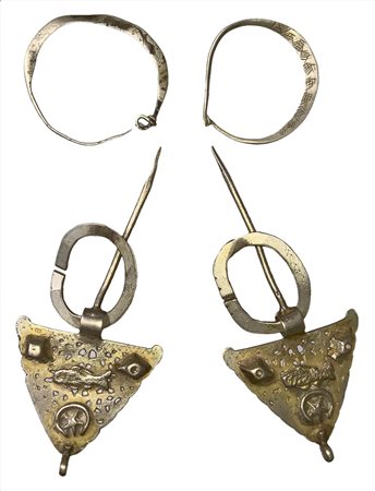 Orecchini e fermagli di donna berbera, Tunisia, XX secolo, cm 5x11 x 5.