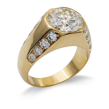 Anello in oro giallo 18kt con un diamante ct 2,64peso 10,18 gr.taglio...