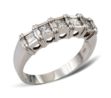 Anello riviere in oro bianco 18kt con cinque diamantipeso 4,3 gr.taglio...