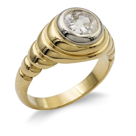 Anello a trombino in oro giallo e bianco 18ktpeso 9,5 gr.con un diamante...