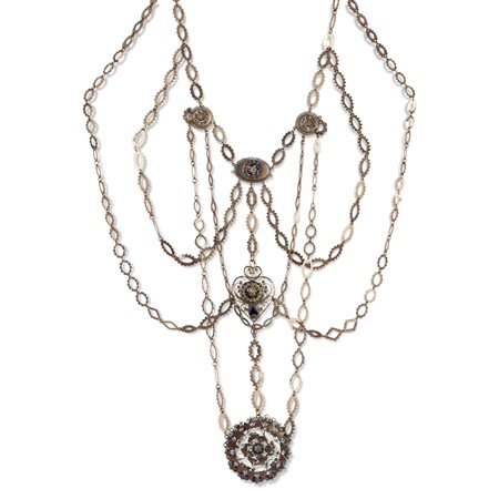 Particolare collana detta "La Presentosa"Abruzzo, XIX Sec.peso 59...