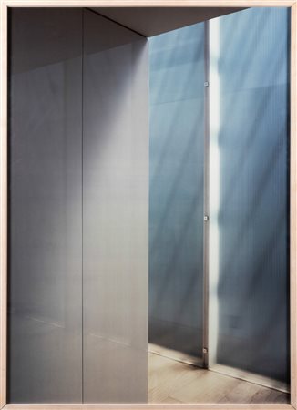 Luisa Lambri (1969), Senza Titolo (M House, b), 2000