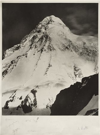 Vittorio Sella Il K2 con gli autografi degli alpinisti della spedizione italiana