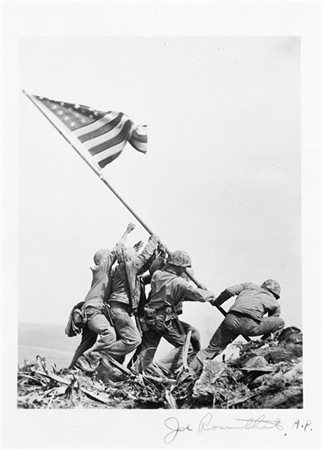 Joe Rosenthal Raising the flag on Iwo Jima 1945

Stampa fotografica alla gelatin