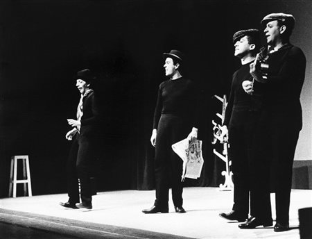 Carlo Orsi I Gufi 1960

Stampa fotografica vintage alla gelatina sali d'argento.