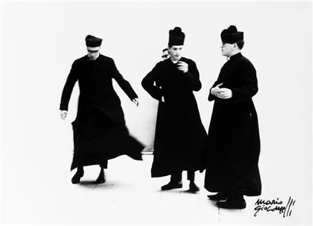 Mario Giacomelli Io non ho mani che mi accarezzino il volto dalla serie Pretini