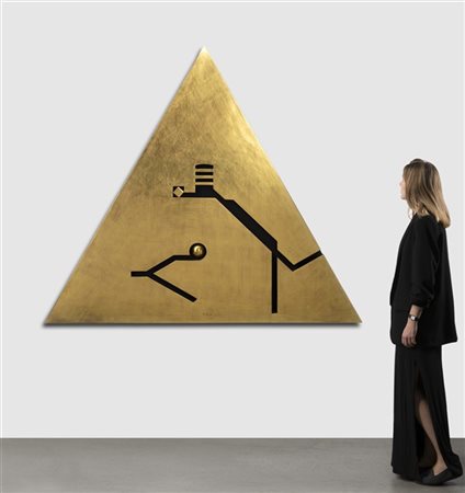 Lucio Del Pezzo "Piramide" 1969
legno dipinto a foglia d'oro
cm 127x145x12
Firma