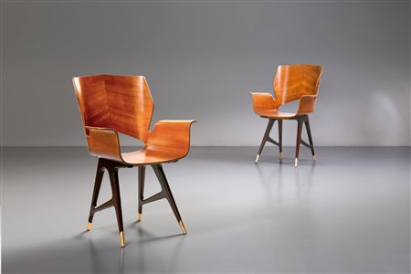 DOMUS NOSTRA  - Coppia di poltroncine, modello Uni, Bologna anni 50 (2). .