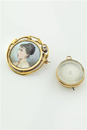 LOTTO DI DUE GIOIELLI