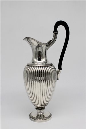 Versatoio in argento - A silver jug
