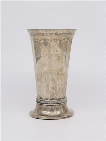 Vaso in argento - A silver vase
