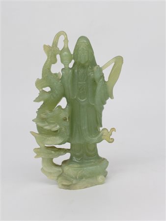 Figura di Dea in giada verde - A green jade Goddess figure