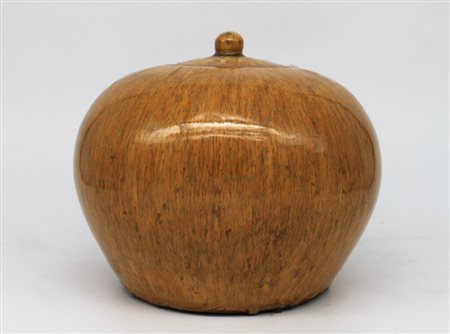 Vaso porta riso a forma di zucca in porcellana - A porcelain pumpkin-shaped rice vase