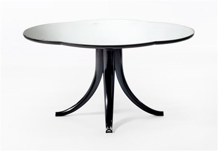 Pietro Chiesa Tavolino con piano di forma quadrilobata e gambe cave conformate a