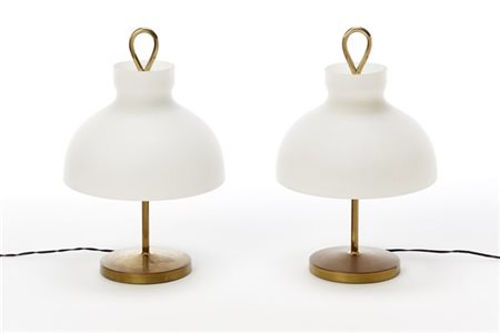 Ignazio Gardella Coppia di lampade da tavolo modello "LTA4 Arenzano piccola". Pr