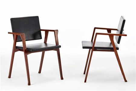 Franco Albini Due sedie a braccioli modello "PT1 Luisa". Esecuzione Poggi, Pavia