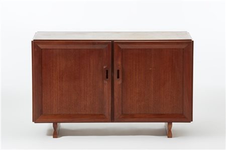 Franco Albini Mobile contenitore a due ante modello "MB15". Esecuzione Poggi, Pa