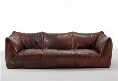 Mario Bellini Divano a tre posti della serie "Le Bambole". Produzione B&B, Itali