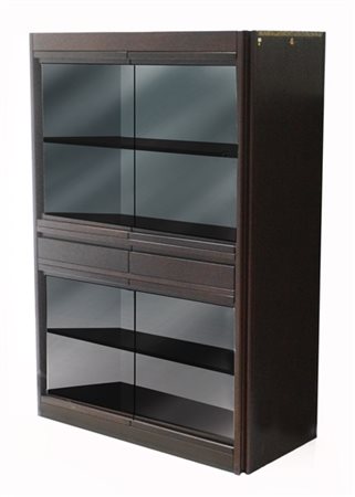 Angelo Mangiarotti Mobile contenitore a due vetrine a doppia anta e due cassetti