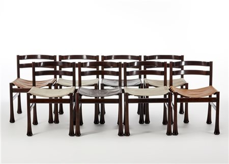 Otto sedie con struttura in legno di mogano massello e schienale in multistrato