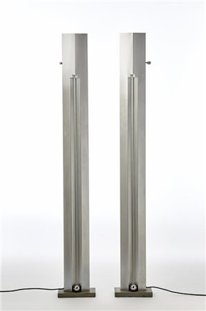 Kazuhide Takahama Due lampade da terra modello "Totem". Produzione Simon Gavina,