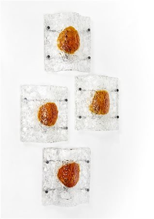 Mazzega (Attribuito)
Quattro appliques con struttura in acciaio e pannelli in ve