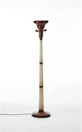 Barovier & Toso Lampada da terra con stelo in vetro pulegoso rosa chiaro. Murano