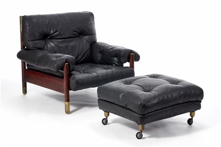 Carlo De Carli Poltrona con poggiapiedi modello "Sella". Produzione Sormani, Ita