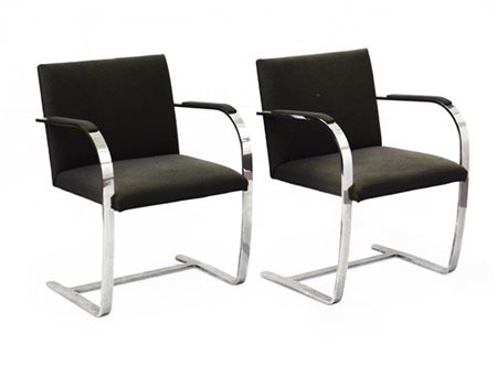 Ludwig Mies van der Rohe Coppia di poltroncine modello "Brno". Produzione Knoll,