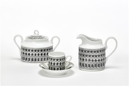 Piero Fornasetti Lotto composto da una tazzina da caffè con piattino, una lattie