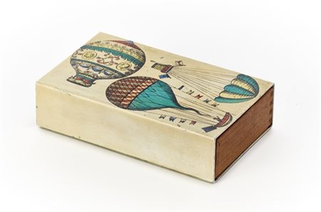Piero Fornasetti Scatola della serie "Mongolfiere". Milano, anni '50. Legno mass