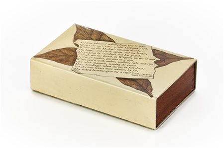 Piero Fornasetti Scatola della serie "Tabacco". Milano, anni '50. Legno massello