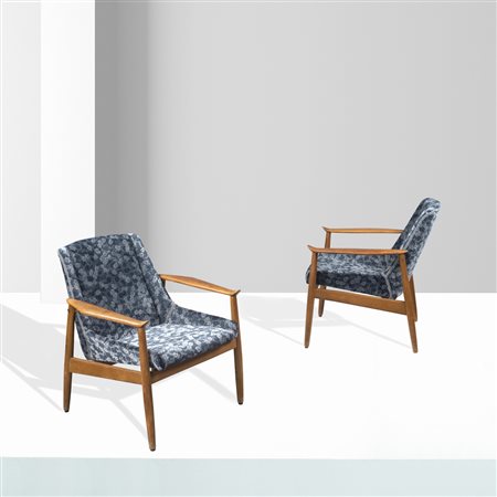 Pizzetti (2)Roma, anni 5079x73x65 cm.coppia di poltrone in legno e tessuto...