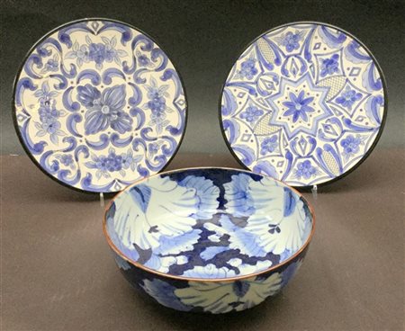 Manifatture diverse, lotto composto da una ciotola orientale e due piatti da pa