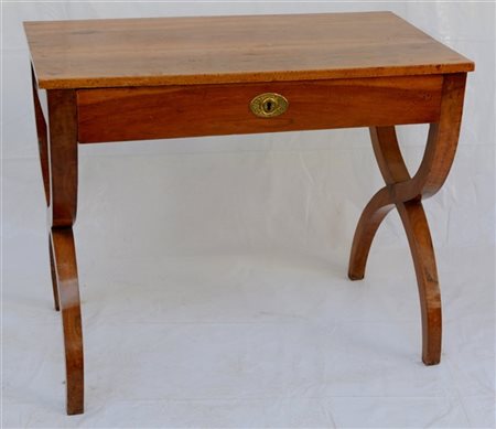 Consolle ad un cassetto con sostegni a "X". Veneto, secolo XIX